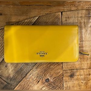 Coach Skinny Wallet!